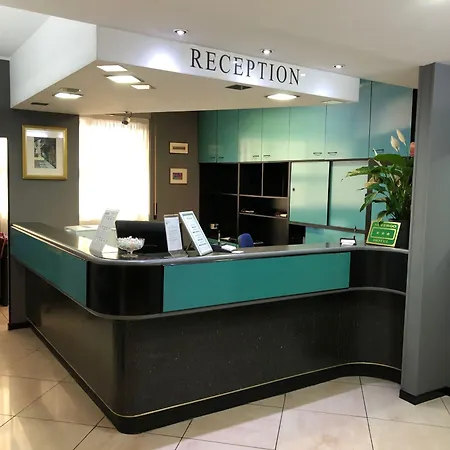 Отель Berlino Милан